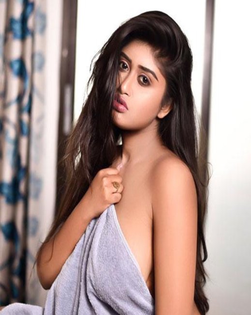 Pune Airport Escorts Service